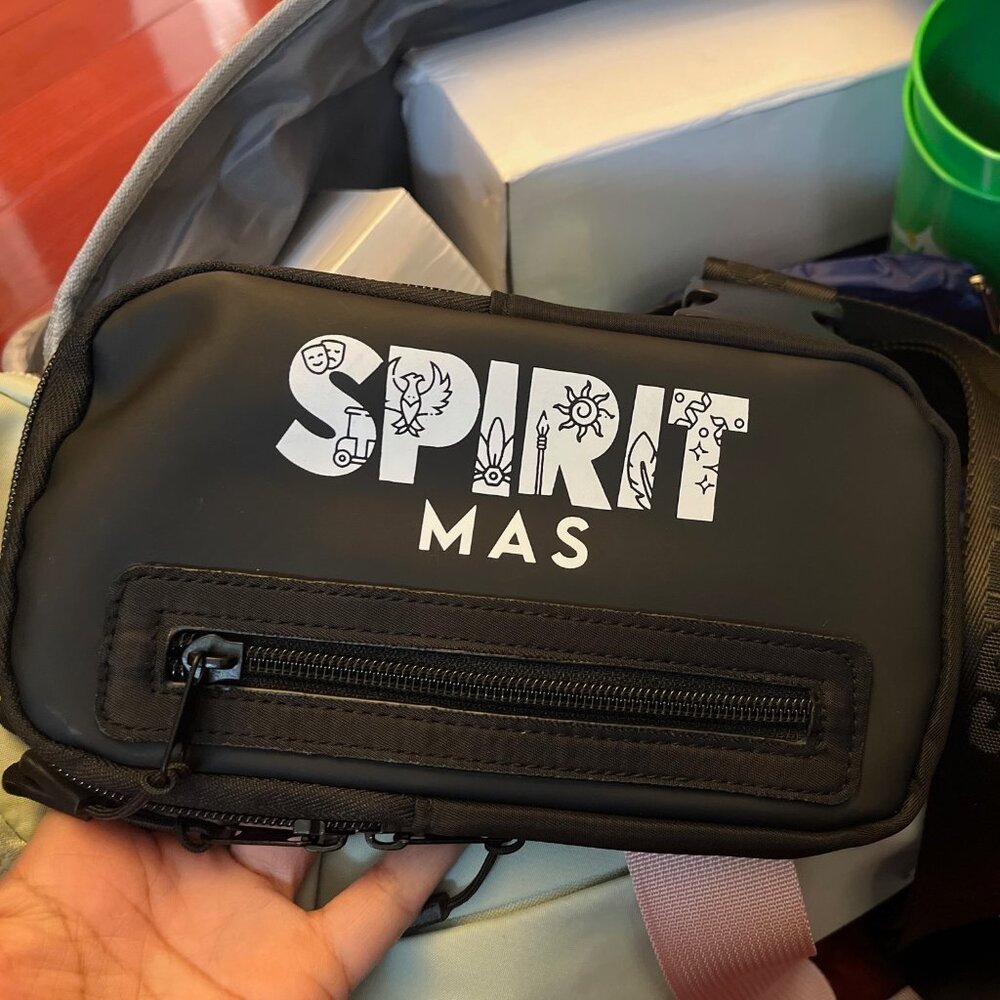Spirit Mas cross body bag